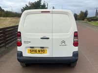 Usado Citroën Berlingo 90 HP (66 kW) 2016 Branco Monovolume