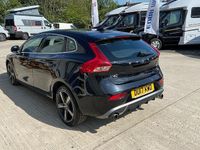 Usado Volvo V40 R-Design 122 HP (89 kW) 2019 Citadino