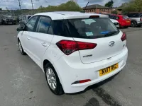 Used Hyundai i20 Edition 84 HP (61 kW) 2017 White Hatchback