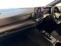 Used VW Golf VIII R-line 147 HP (108 kW) 2025 White Hatchback