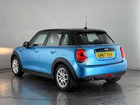 Używany Mini Cooper Hatch 136 KM (100 kW) 2017 Niebieski Hatchback