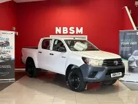 Used Toyota HiLux Active 150 HP (110 kW) 2019 White Pickup