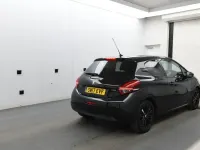 Used Peugeot 208 82 HP (60 kW) 2017 Black Hatchback