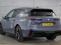 Usado BMW iX M Sport 295 kW (402 CV) 2025 Gris SUV