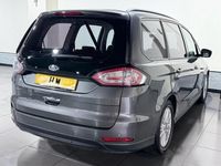 Usado Ford Galaxy Zetec 150 HP (110 kW) 2015 Cinzento Monovolume