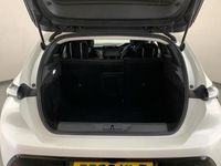 Used Peugeot 308 Allure Premium 129 HP (94 kW) 2022 White Hatchback