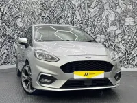 Usado Ford Fiesta ST-Line X 125 HP (91 kW) 2021 Prateado Citadino