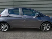 Begagnad Toyota Yaris 72 HK (52 kW) 2020 Grå Halvkombi