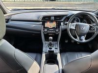 Used Honda Civic EX 129 HP (94 kW) 2017 Blue Hatchback