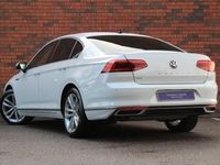 Used VW Passat Advance 218 HP (160 kW) 2021 White Sedan