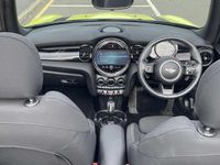 Used Mini Cooper S Classic 176 HP (129 kW) 2022 Yellow Hatchback