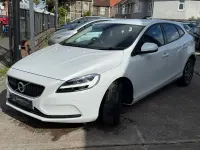 Used Volvo V40 Momentum 122 HP (89 kW) 2018 White Hatchback