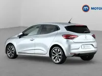 Used Renault Clio Iconic 101 HP (74 kW) 2020 Silver Hatchback