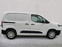 New Toyota Proace 50 kW (68 HP) 2025 White MPV