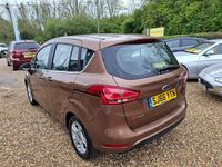 Usado Ford B-MAX Zetec 105 HP (77 kW) 2016 Dourado Monovolume