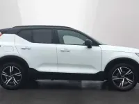 Used Volvo XC40 R-Design 161 HP (118 kW) 2021 White SUV