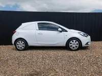 Used Vauxhall Corsa Sportive 95 HP (69 kW) 2018 White Hatchback