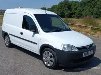 Used Vauxhall Combo 75 HP (55 kW) 2007 White MPV