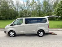 Usado Ford Tourneo 2018 Plateado Monovolumen