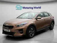 Usado Kia XCeed 118 HP (86 kW) 2022 Castanho SUV