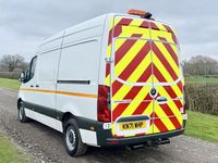 Używany Mercedes Sprinter Progressive 2021 Biały Van