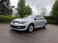 Usado Renault Mégane GrandTour Dynamique 2015 Prateado Carrinha