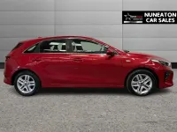 Usado Kia Ceed 114 CV (83 kW) 2019 Rojo Utilitario