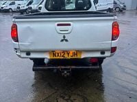 Used Mitsubishi L200 134 HP (98 kW) 2012 White Pickup