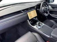 Używany Jaguar XF R-Dynamic 250 KM (183 kW) 2024 Szary Sedan/Limuzyna