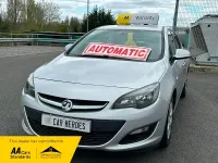 Used Vauxhall Astra Design Edition 115 HP (84 kW) 2013 Silver Hatchback