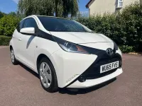 Used Toyota Aygo X-play 69 HP (50 kW) 2015 White Hatchback