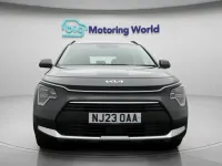 Usado Kia Niro 141 HP (103 kW) 2023 Cinzento SUV