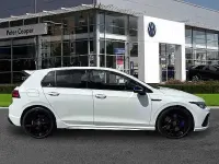 Usado VW Golf VIII R 333 HP (244 kW) 2023 Branco Citadino