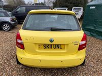 Used Skoda Fabia SE 90 HP (66 kW) 2011 Yellow Hatchback