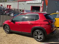 Begagnad Peugeot 2008 Allure 2018 Röd SUV