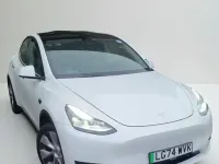Używany Tesla Model Y RWD 254 kW (346 KM) 2024 Biały SUV