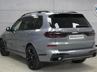 Używany BMW X7 M Sport 347 KM (255 kW) 2025 Szary SUV