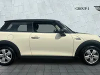 Used Mini Cooper Classic 136 HP (100 kW) 2020 Pepper white Hatchback