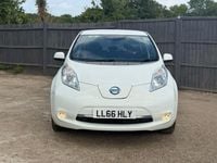Used Nissan Leaf Acenta 80 kW (109 HP) 2016 White Hatchback