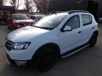 Used Dacia Sandero Lauréate 90 HP (66 kW) 2015 White Hatchback