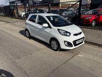 Used Kia Picanto 68 HP (50 kW) 2013 White Hatchback