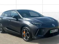 Używany MG MG4 EV 319 kW (435 KM) 2025 Szary Hatchback