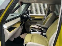 Used VW ID. Buzz Pro 150 kW (204 HP) 2023 Candy white / lime yellow MPV