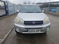 Usado Toyota RAV4 147 HP (108 kW) 2005 Prateado SUV