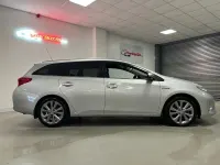 Used Toyota Auris Hybrid 136 HP (100 kW) 2014 Silver Estate