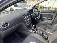 used Ford Focus 1.6 Zetec 5dr [Climate Pack]