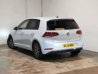 Used VW Golf VII SE 130 HP (95 kW) 2018 Silver Hatchback