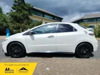 Used Honda Civic 98 HP (72 kW) 2011 White Hatchback