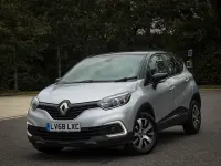Used Renault Captur Play 2018 Silver/black SUV