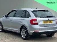 Usado Skoda Rapid SE 90 HP (66 kW) 2016 Prateado Citadino